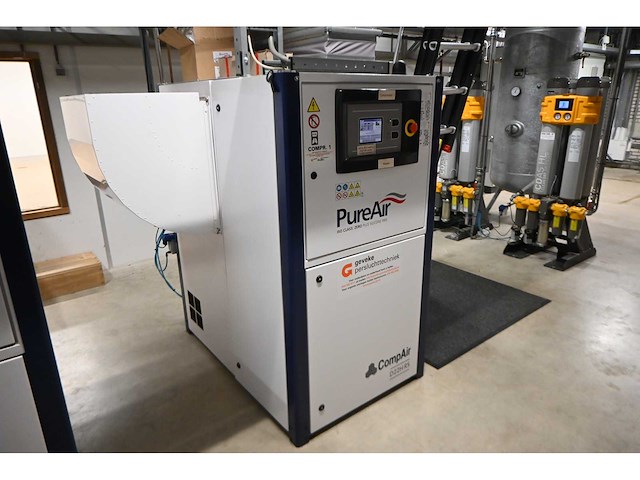 2018 compair / geveke d22hrs-10a-v3 olievrije schroefcompressor inclusief parker cdas hl clean dry air system - afbeelding 1 van  15