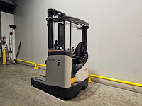 2018 crown esr 5240-14 reachtruck - afbeelding 3 van  21