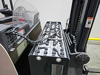 2018 crown esr 5240-14 reachtruck - afbeelding 9 van  21