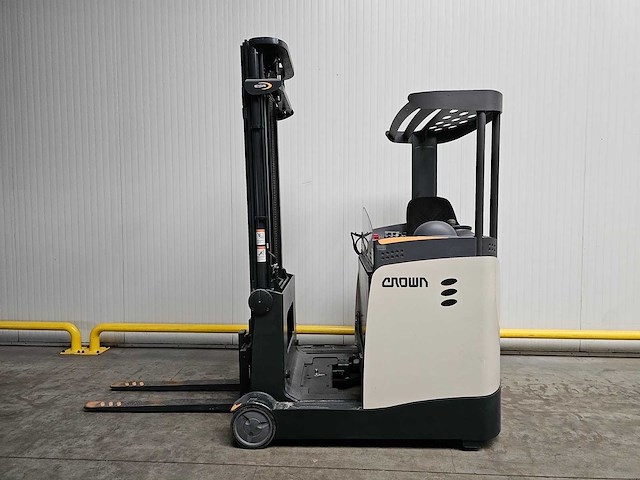 2018 crown esr 5240-14 reachtruck - afbeelding 19 van  25