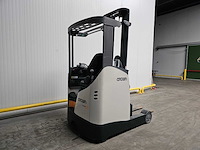 2018 crown esr 5240-14 reachtruck - afbeelding 5 van  25