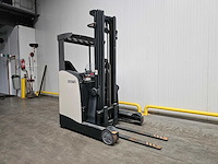 2018 crown esr 5240-14 reachtruck - afbeelding 7 van  25