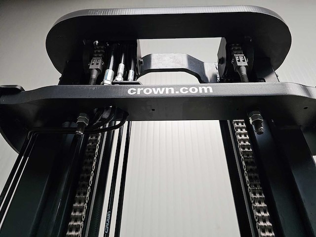 2018 crown esr 5240-14 reachtruck - afbeelding 11 van  24