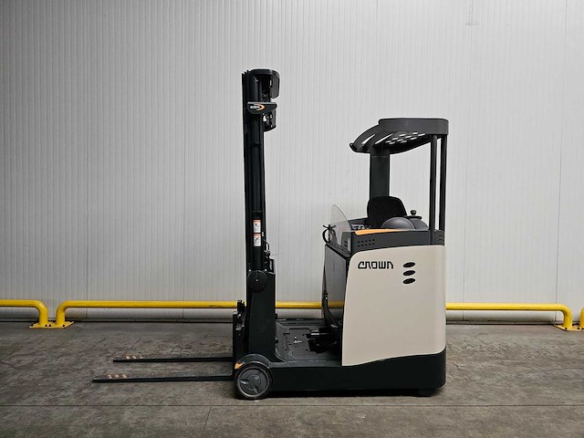 2018 crown esr 5240-14 reachtruck - afbeelding 12 van  24