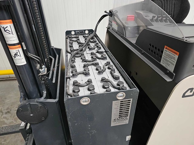 2018 crown esr 5240-14 reachtruck - afbeelding 13 van  24