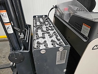 2018 crown esr 5240-14 reachtruck - afbeelding 13 van  24