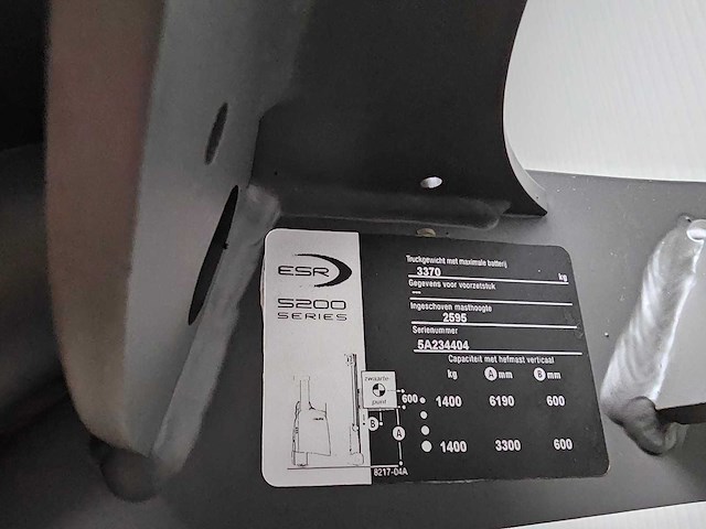 2018 crown esr 5240-14 reachtruck - afbeelding 23 van  24