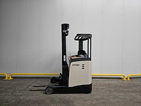 2018 crown esr 5240-14 reachtruck - afbeelding 2 van  24
