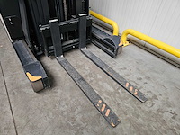 2018 crown esr 5240-14 reachtruck - afbeelding 7 van  24