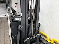 2018 crown esr 5240-14 reachtruck - afbeelding 8 van  24