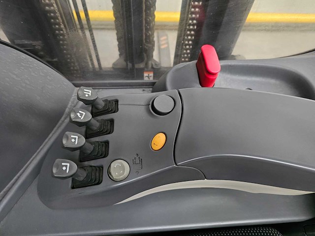 2018 crown esr 5240-14 reachtruck - afbeelding 17 van  26