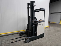 2018 crown esr 5240-14 reachtruck - afbeelding 1 van  26