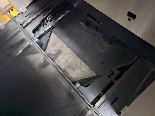 2018 crown esr 5240-14 reachtruck - afbeelding 22 van  26