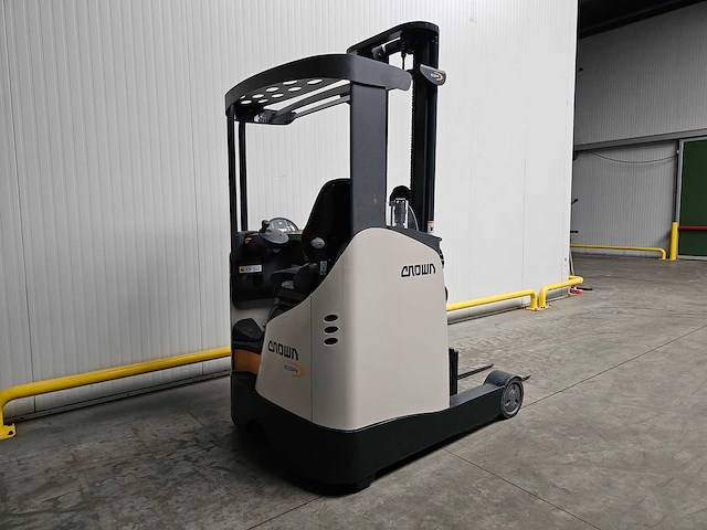 2018 crown esr 5240-14 reachtruck - afbeelding 5 van  26