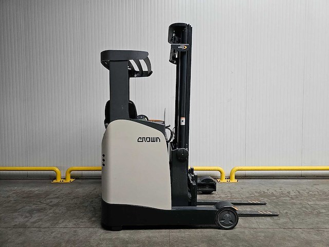 2018 crown esr 5240-14 reachtruck - afbeelding 6 van  26