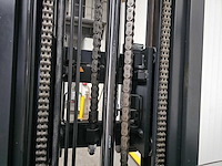 2018 crown esr 5240-14 reachtruck - afbeelding 12 van  27