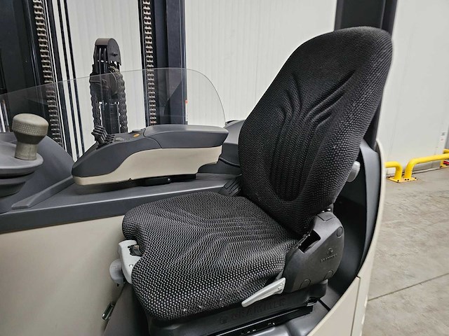 2018 crown esr 5240-14 reachtruck - afbeelding 13 van  27