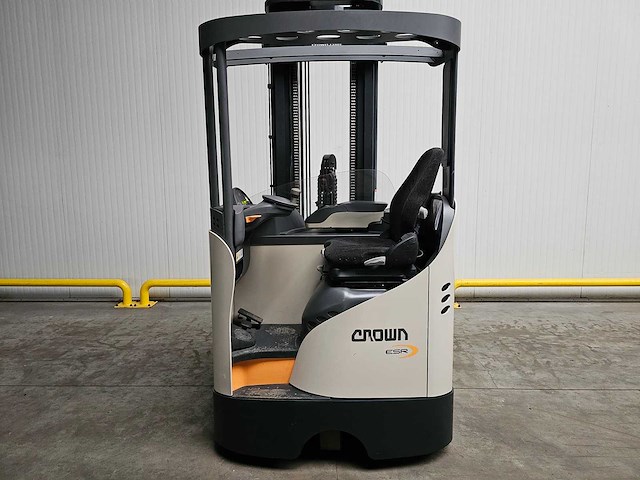 2018 crown esr 5240-14 reachtruck - afbeelding 4 van  27