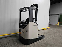 2018 crown esr 5240-14 reachtruck - afbeelding 5 van  27