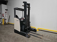 2018 crown esr 5240-14 reachtruck - afbeelding 7 van  27