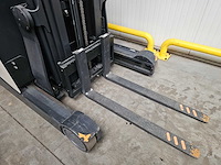 2018 crown esr 5240-14 reachtruck - afbeelding 8 van  27