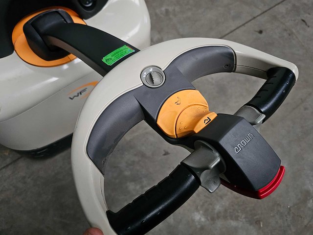 2018 crown wf 3000-1.0 tl elektrische palletwagen - afbeelding 12 van  17