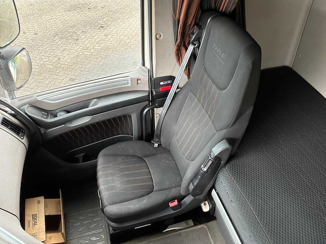 2018 daf xf 530 ftg opleggertrekker (76-bkj-9) - afbeelding 11 van  27