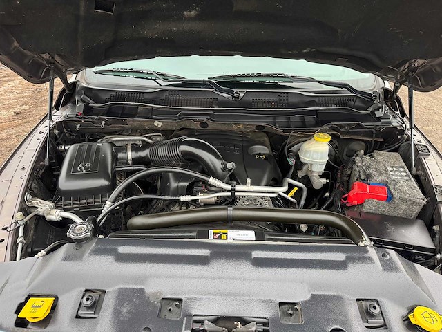 2018 dodge ram 1500 5.7 v8 hemi - afbeelding 15 van  26