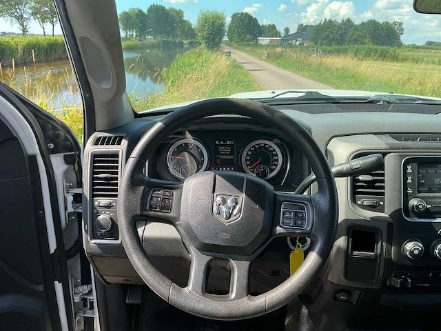 2018 dodge ram 350 3500st heavy duty hemi 6.4l personenauto - afbeelding 19 van  42