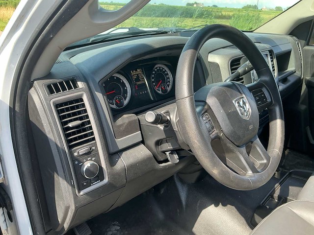 2018 dodge ram 350 3500st heavy duty hemi 6.4l personenauto - afbeelding 17 van  25