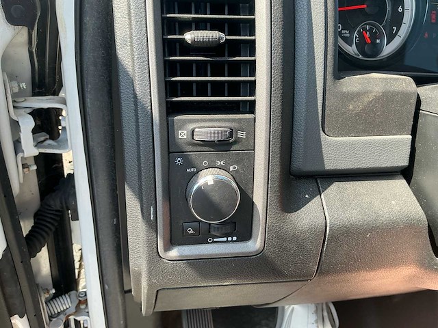 2018 dodge ram 350 3500st heavy duty hemi 6.4l personenauto - afbeelding 21 van  25