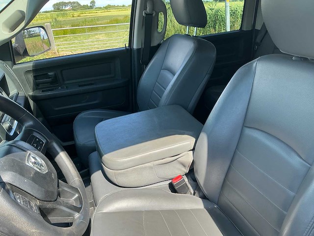 2018 dodge ram 350 3500st heavy duty hemi 6.4l personenauto - afbeelding 25 van  45