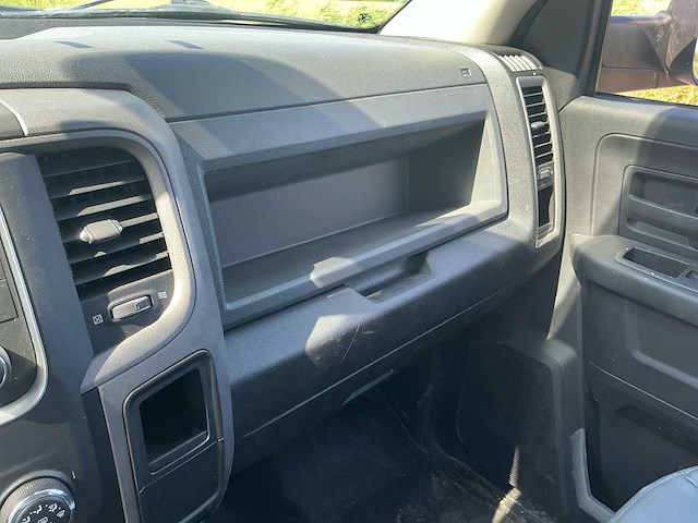 2018 dodge ram 350 3500st heavy duty hemi 6.4l personenauto - afbeelding 29 van  45