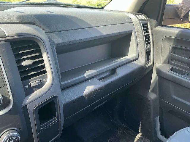 2018 dodge ram 350 3500st heavy duty hemi 6.4l personenauto - afbeelding 31 van  47