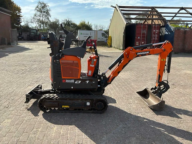 2018 doosan dx102 10z minigraafmachine - afbeelding 21 van  24