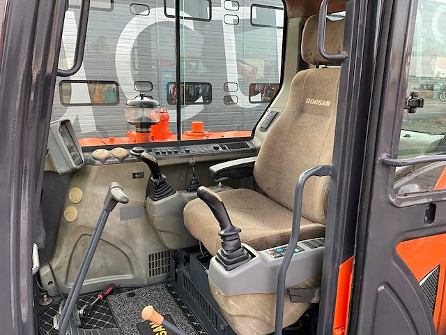 2018 doosan dx55-9c midigraafmachine - afbeelding 14 van  31