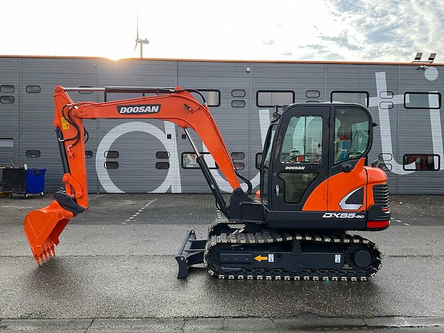 2018 doosan dx55-9c midigraafmachine - afbeelding 12 van  31
