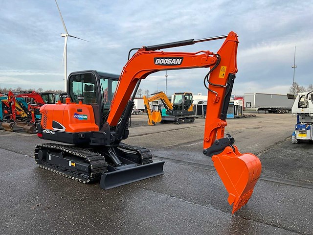 2018 doosan dx55-9c midigraafmachine - afbeelding 29 van  31