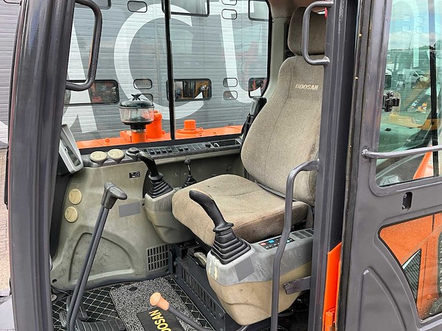 2018 doosan dx55-9c midigraafmachine - afbeelding 14 van  32