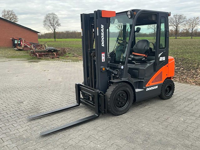 2018 doosan g25n-7 vorkheftruck - afbeelding 1 van  29