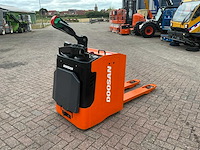 2018 doosan led 20 mp elektrische palletwagen - afbeelding 7 van  9