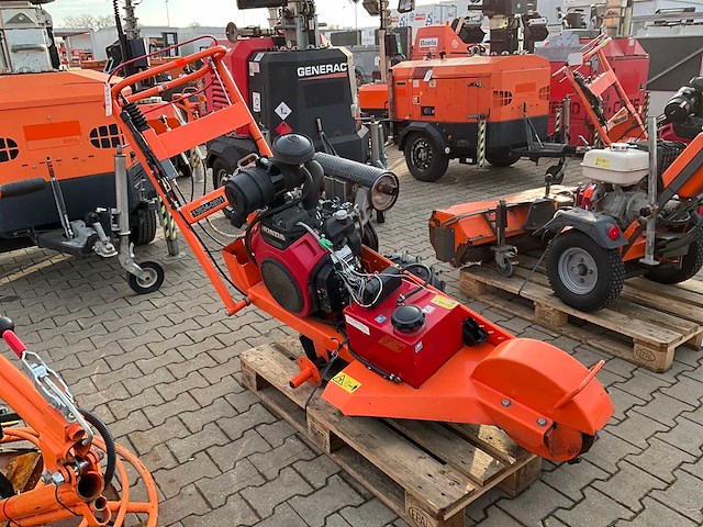 2018 dosko 691sp-20 he boomstronkhakselaar - afbeelding 11 van  16