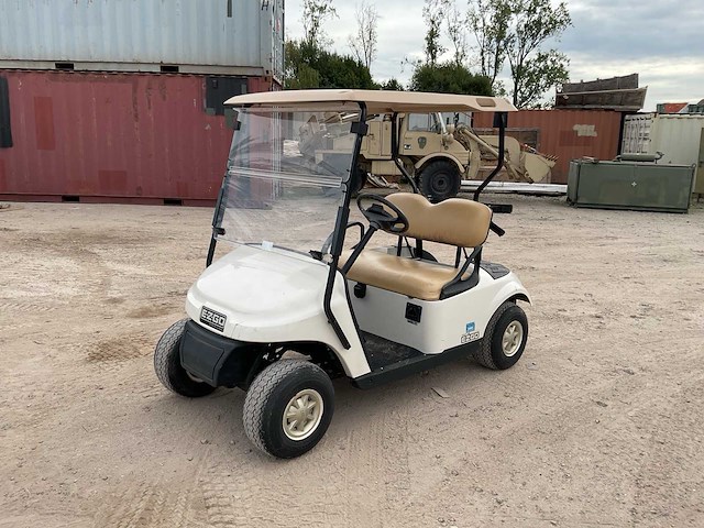 2018 e-z-go txt golfkar - afbeelding 1 van  7