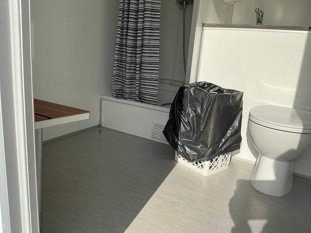 2018 easywagen 660 douchewagen met 3 doucheruimtes - afbeelding 41 van  62