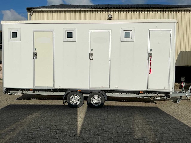 2018 easywagen 660 douchewagen met 3 doucheruimtes - afbeelding 4 van  62