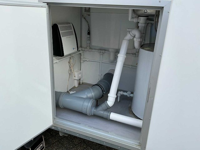 2018 easywagen 660 douchewagen met 3 doucheruimtes - afbeelding 61 van  62