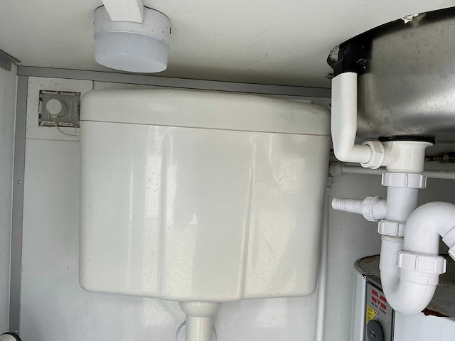 2018 easywagen 660 douchewagen met 3 doucheruimtes - afbeelding 54 van  62