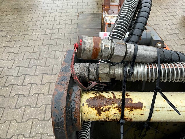 2018 epiroc / atlas copco mb 1000 hydraulische sloophamer - afbeelding 7 van  9