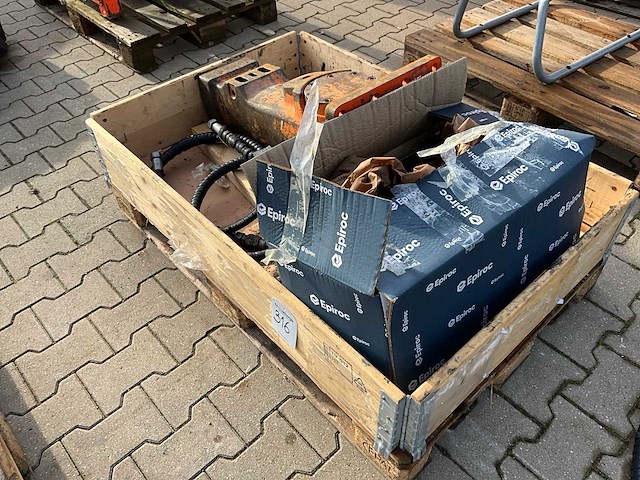 2018 epiroc / atlas copco sb 302 lh hydraulische breekhamer - afbeelding 8 van  10