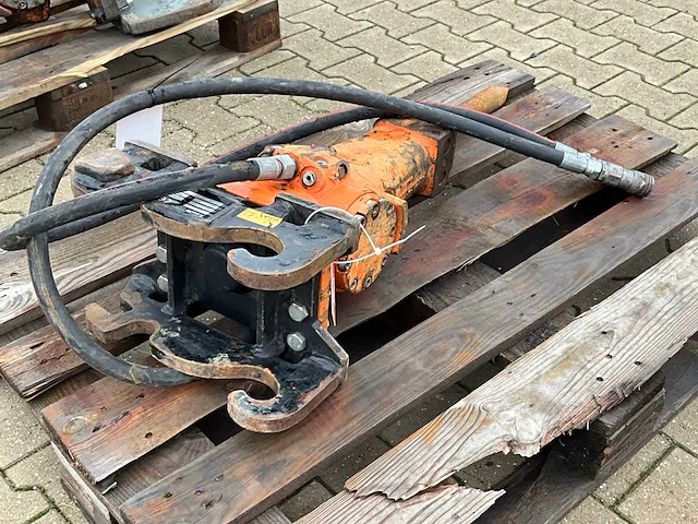 2018 epiroc / ksw sb 102 / hp ac2 hydraulische sloophamer - afbeelding 3 van  8